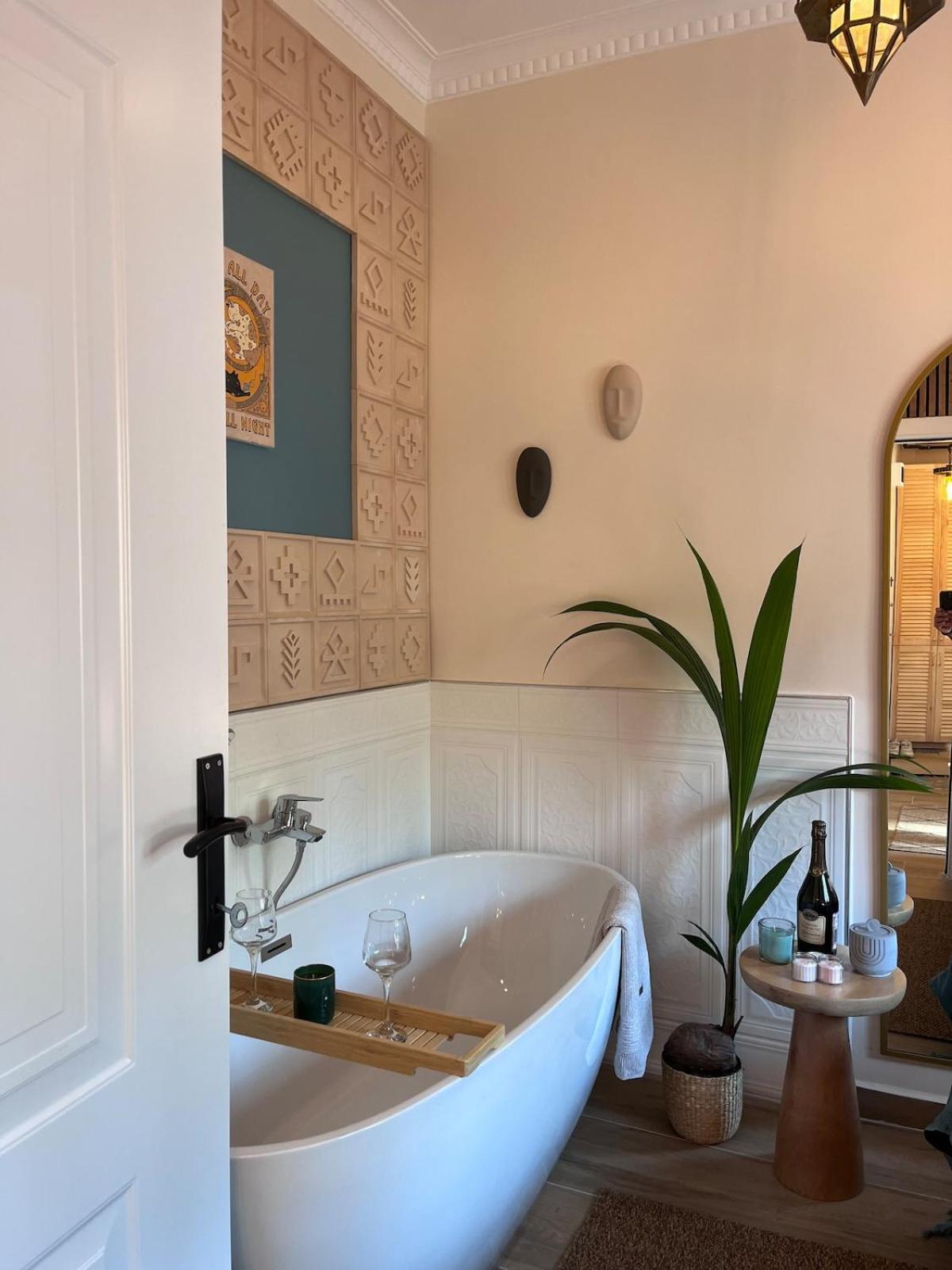 Otto Enjoy Relax 30 Sec To Taksim Bathtub Apartment *